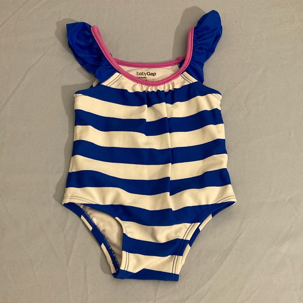 Brand new never worn Gap one piece swim